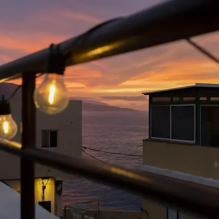 Blue Ocean Apartment *